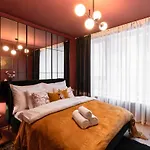 Chill In Oriental Splendour