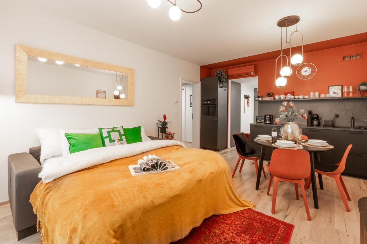 Chill In Oriental Splendour Apartment Prague